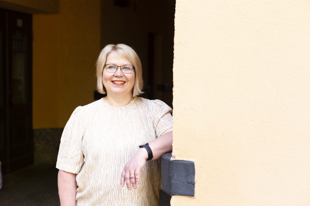 Sanna Haanpää smiling.